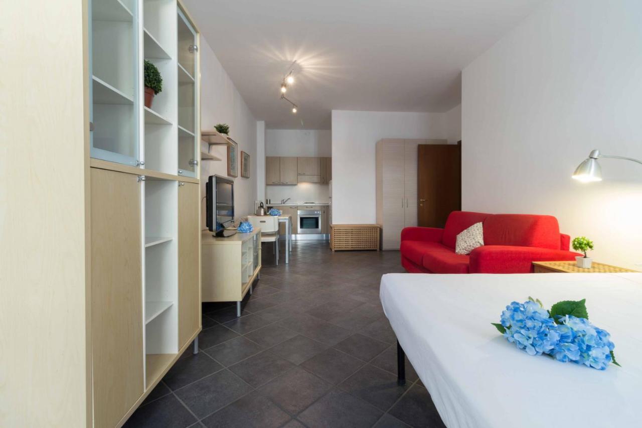 Galleria Roma Apartment - Affitti Brevi Italia Lecco Exterior foto